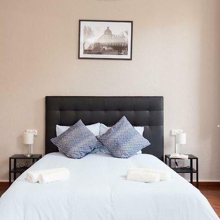 Key Barcelona Housing Apartment ภายนอก รูปภาพ